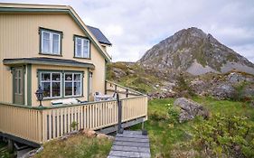Sea-View House In Sund